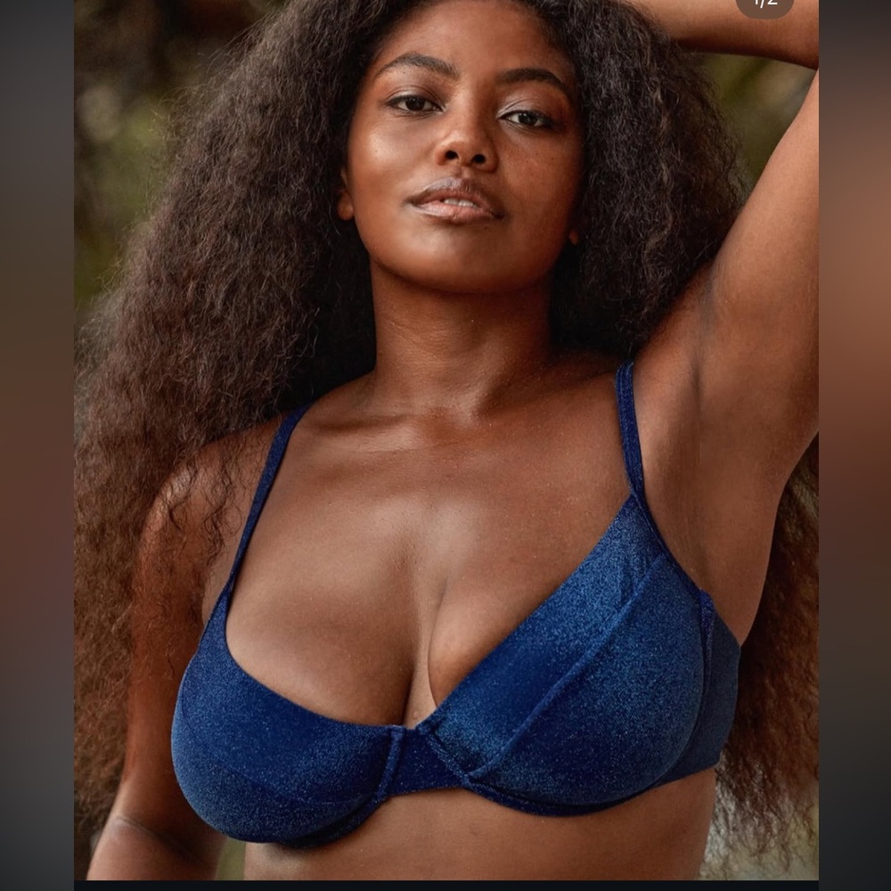 Monday Swimwear Maui Bikini top size L